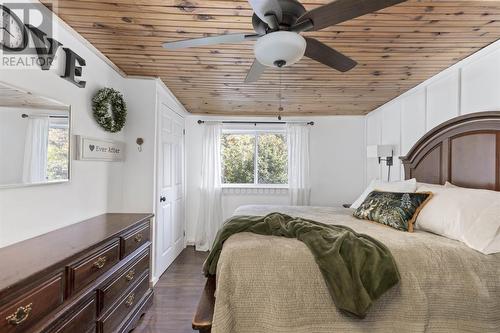 1217 Goulais Ave, Sault Ste. Marie, ON - Indoor Photo Showing Bedroom