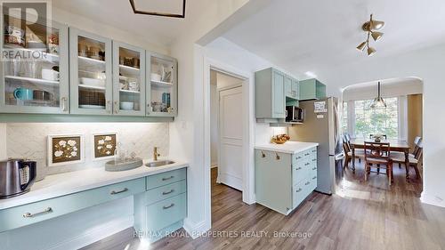 818 Masson Street, Oshawa, ON - Indoor Photo Showing Kitchen