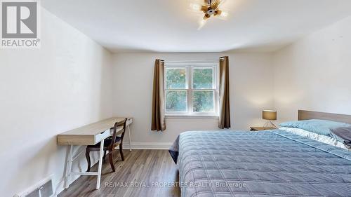 818 Masson Street, Oshawa, ON - Indoor Photo Showing Bedroom