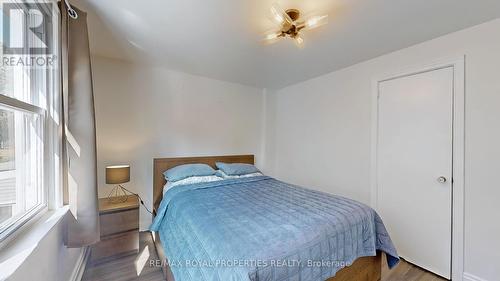 818 Masson Street, Oshawa, ON - Indoor Photo Showing Bedroom