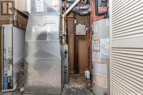 802 7Th Avenue N, Saskatoon, SK - Indoor Photo Showing Basement