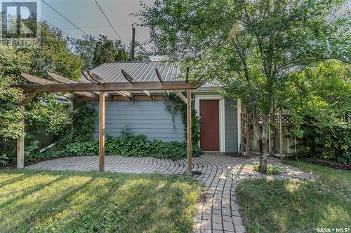 802 7Th Avenue N, Saskatoon, SK - Outdoor