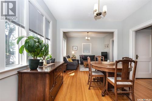 802 7Th Avenue N, Saskatoon, SK - Indoor Photo Showing Dining Room