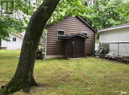 B - 113 31St Street N, Wasaga Beach, ON - Outdoor With Exterior