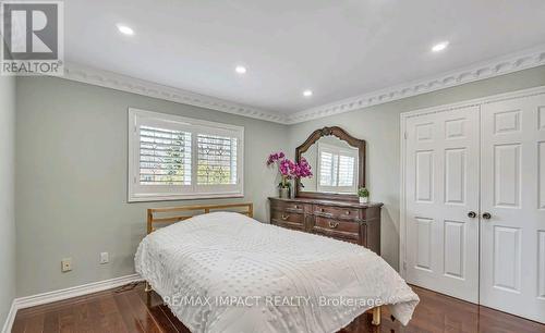 3648 East Park Court, Mississauga, ON - Indoor Photo Showing Bedroom