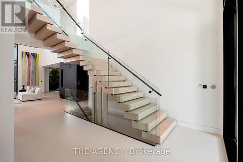 2048 Ardleigh Road, Oakville, ON - Indoor Photo Showing Other Room