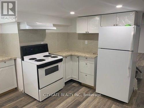 #B - 542 Guelph Street, Halton Hills, ON - Indoor Photo Showing Kitchen