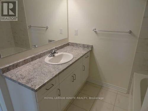 1022 Dragonfly Avenue, Pickering, ON - Indoor Photo Showing Bathroom