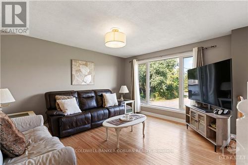 1157 County 18 Road, North Grenville, ON - Indoor Photo Showing Living Room