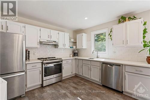 1157 County 18 Road, North Grenville, ON - Indoor Photo Showing Kitchen With Upgraded Kitchen