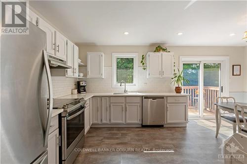 1157 County 18 Road, North Grenville, ON - Indoor Photo Showing Kitchen With Upgraded Kitchen