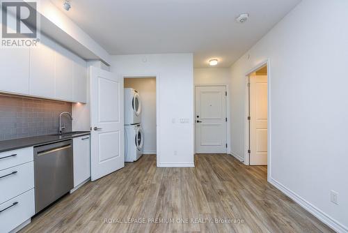 210 - 571 Prince Edward Drive N, Toronto, ON - Indoor Photo Showing Kitchen