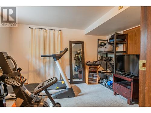 151 Columbia  Avenue, Castlegar, BC - Indoor Photo Showing Gym Room