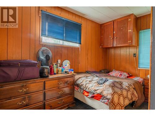 151 Columbia  Avenue, Castlegar, BC - Indoor Photo Showing Bedroom