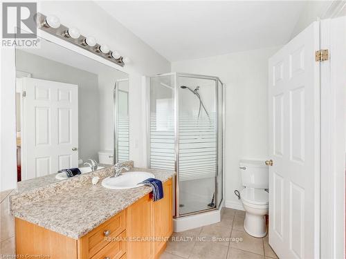 56 Geranium Avenue, Hamilton, ON - Indoor Photo Showing Bathroom