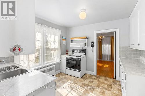 403560 Grey Road 4, West Grey, ON - Indoor Photo Showing Kitchen