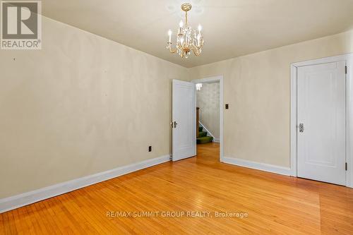 403560 Grey Road 4, West Grey, ON - Indoor Photo Showing Other Room