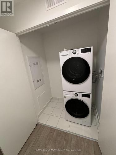 419 - 225 Malta Drive, Brampton, ON - Indoor Photo Showing Laundry Room