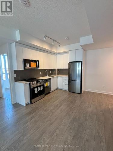 419 - 225 Malta Drive, Brampton, ON - Indoor Photo Showing Kitchen