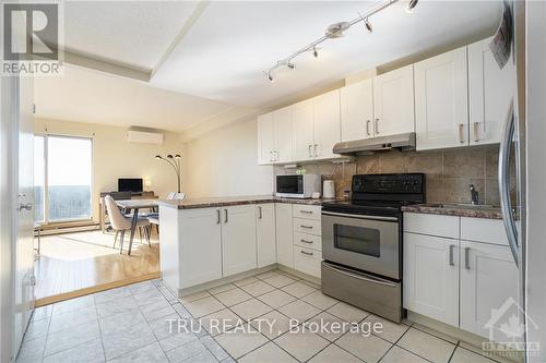 Ph08 - 900 Dynes Road, Ottawa, ON - Indoor Photo Showing Kitchen