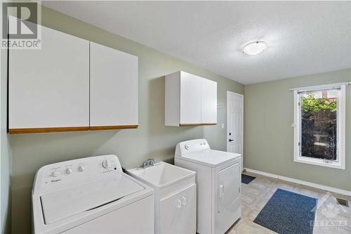 218 Walden Drive, Ottawa, ON - Indoor Photo Showing Laundry Room