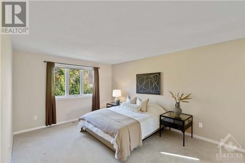 218 Walden Drive, Ottawa, ON - Indoor Photo Showing Bedroom