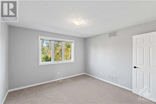 218 Walden Drive, Ottawa, ON - Indoor Photo Showing Other Room