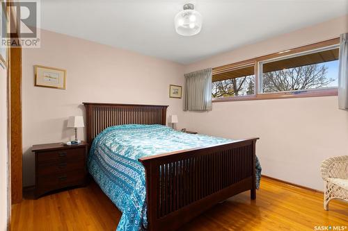 2100 Macpherson Avenue, Regina, SK - Indoor Photo Showing Bedroom