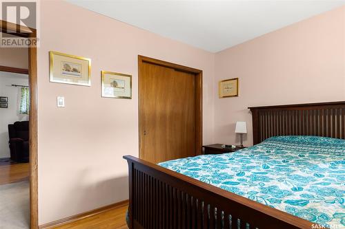 2100 Macpherson Avenue, Regina, SK - Indoor Photo Showing Bedroom