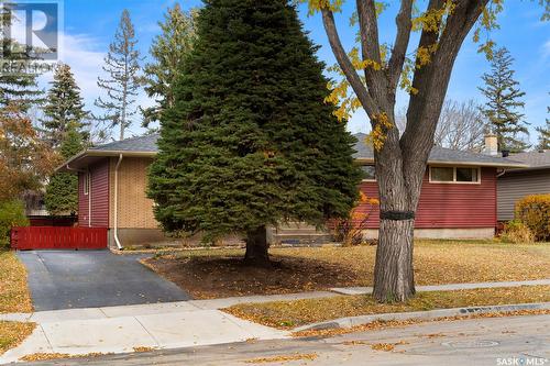 2100 Macpherson Avenue, Regina, SK - Outdoor