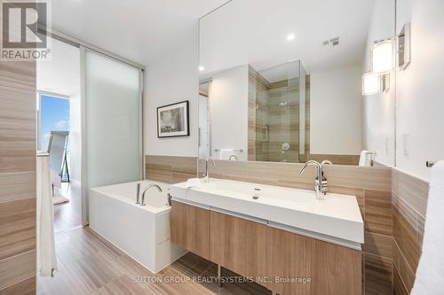 3504 - 390 Cherry Street, Toronto, ON - Indoor Photo Showing Bathroom