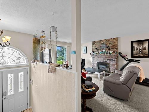 1050 North Glen Drive, Kamloops, BC - Indoor With Fireplace