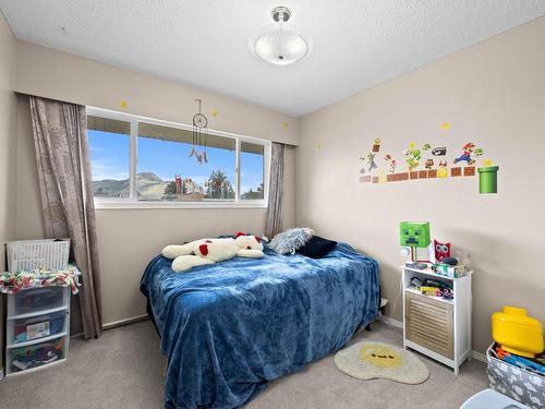 1050 North Glen Drive, Kamloops, BC - Indoor Photo Showing Bedroom