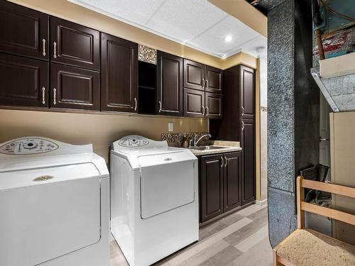 1050 North Glen Drive, Kamloops, BC - Indoor Photo Showing Laundry Room