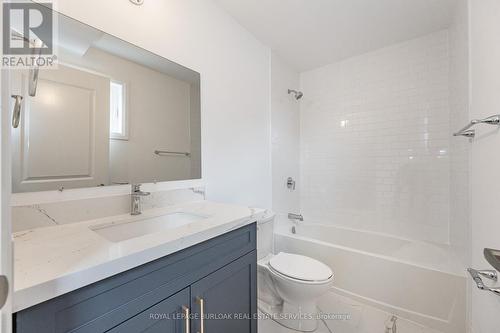 777 Beach Boulevard, Hamilton, ON - Indoor Photo Showing Bathroom