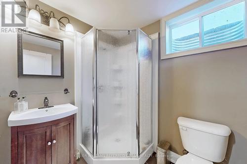 6233 Parkside Road, Niagara Falls, ON - Indoor Photo Showing Bathroom