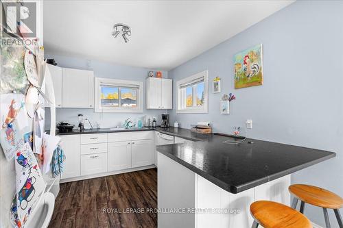 374 Main Street, Prince Edward County (Picton), ON - Indoor Photo Showing Kitchen