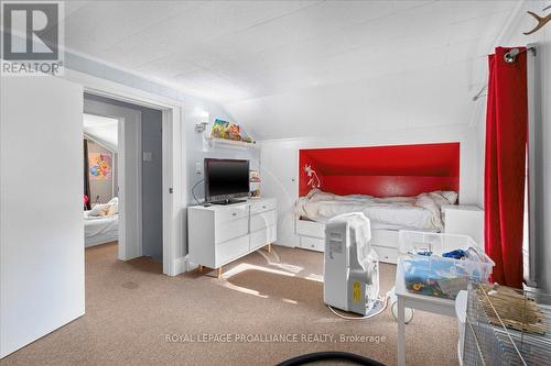 374 Main Street, Prince Edward County (Picton), ON - Indoor Photo Showing Bedroom