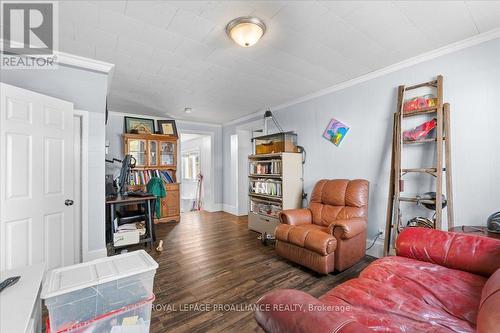 374 Main Street, Prince Edward County (Picton), ON - Indoor Photo Showing Living Room