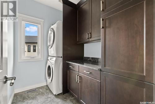 21 College Crescent, White City, SK - Indoor Photo Showing Laundry Room