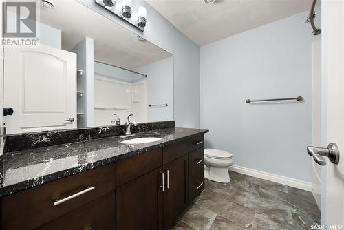 21 College Crescent, White City, SK - Indoor Photo Showing Bathroom