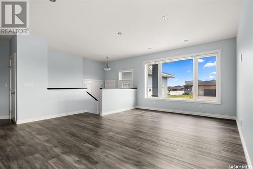 21 College Crescent, White City, SK - Indoor Photo Showing Living Room