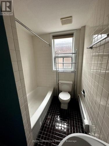 165 High Park Avenue, Toronto, ON - Indoor Photo Showing Bathroom