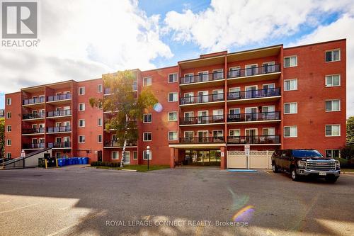 202 - 131 Taunton Road E, Oshawa, ON - Outdoor