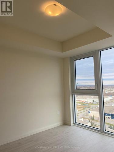 1912 - 9000 Jane Street, Vaughan, ON - Indoor Photo Showing Other Room