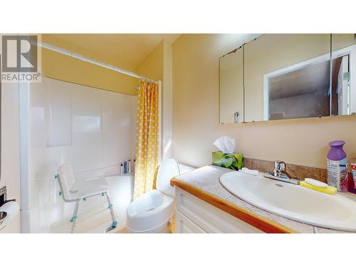 2741 8Th  S Street, Cranbrook, BC - Indoor Photo Showing Bathroom