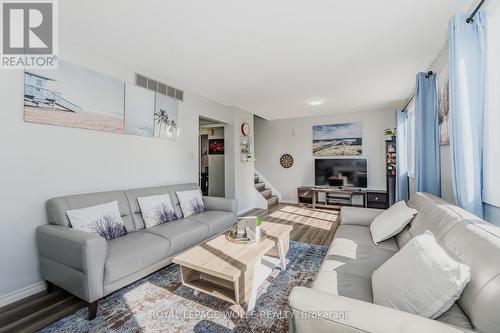 92 Charles Best Place, Kitchener, ON - Indoor Photo Showing Living Room