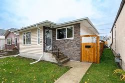 370 Larsen Avenue  Winnipeg, MB R2K 1R2