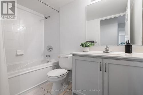 1202 - 18 Kenaston Gardens, Toronto, ON - Indoor Photo Showing Bathroom