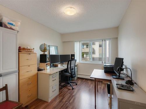 201-20 Olympia Ave, Victoria, BC - Indoor Photo Showing Office